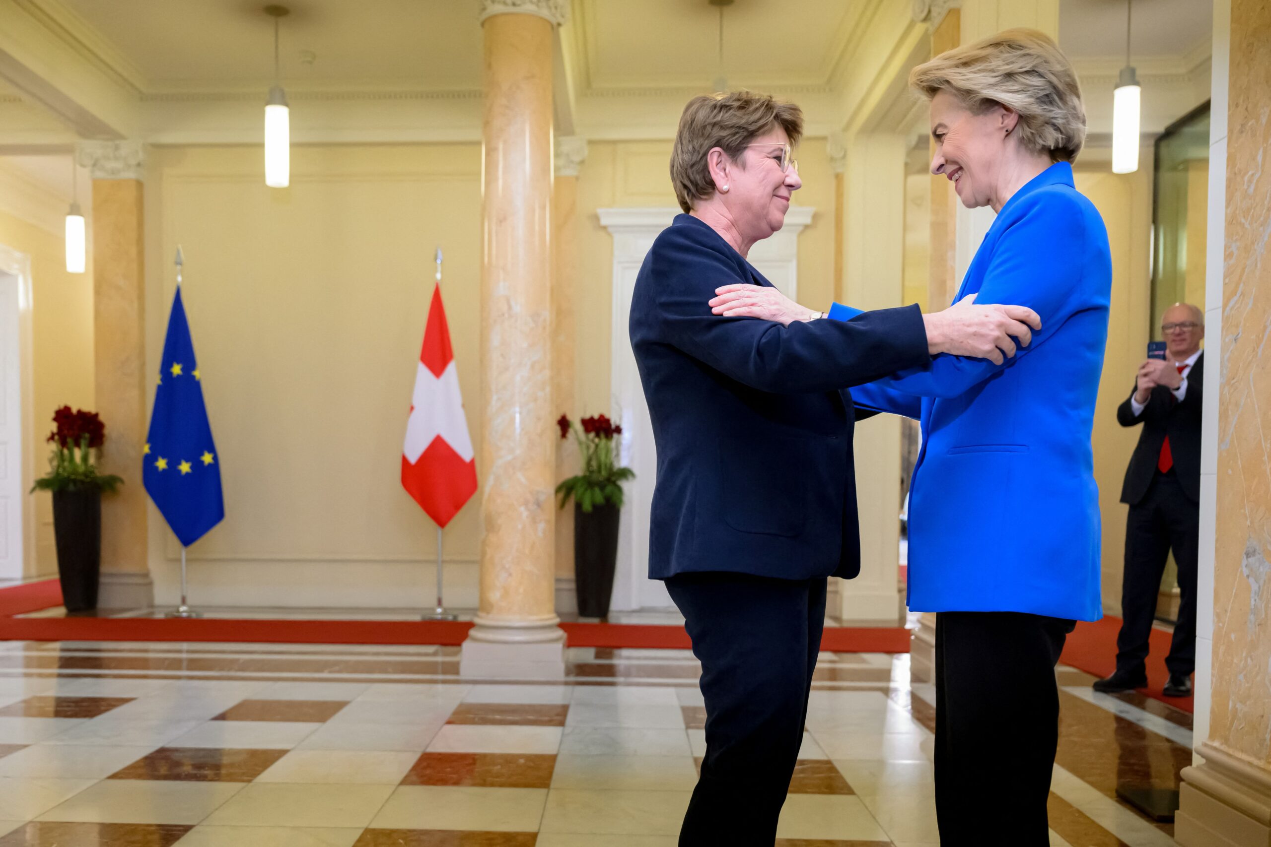 Les accords institutionnels avec l’UE : une trahison sans précédent de la Suisse